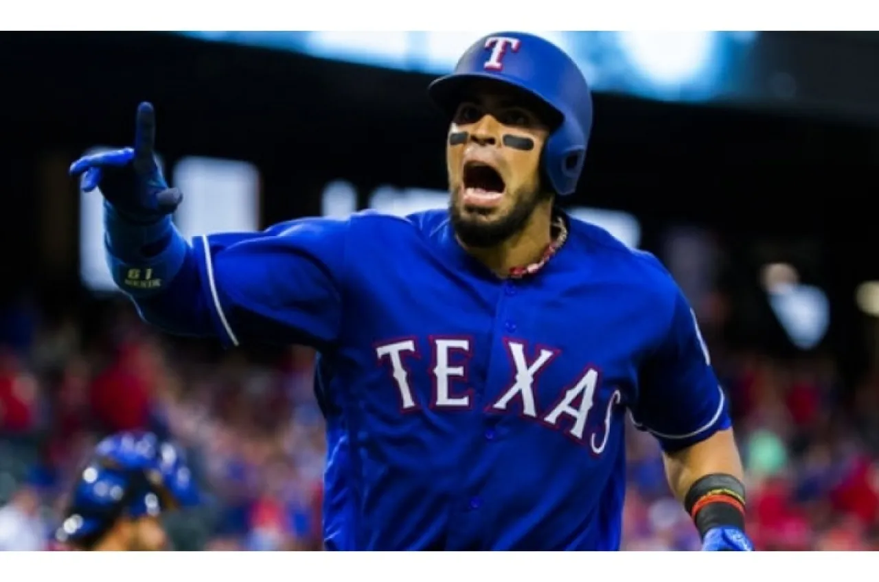 Robinson Chirinos TEX 17