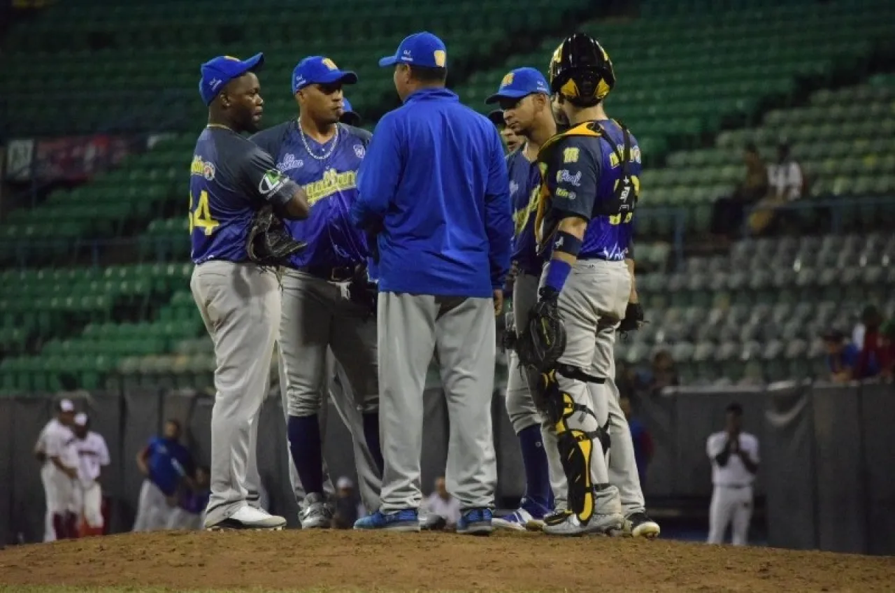 vs Tiburones 12Dici.JPG