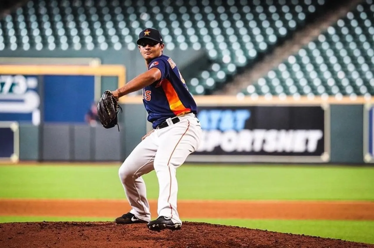 Nivaldo Rodríguez, ganó 15 y perdió 9 en el sistema de ligas menores de Houston