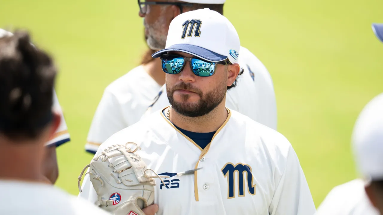 Edgardo Rivera trabajando con el equipo tras su incorporación